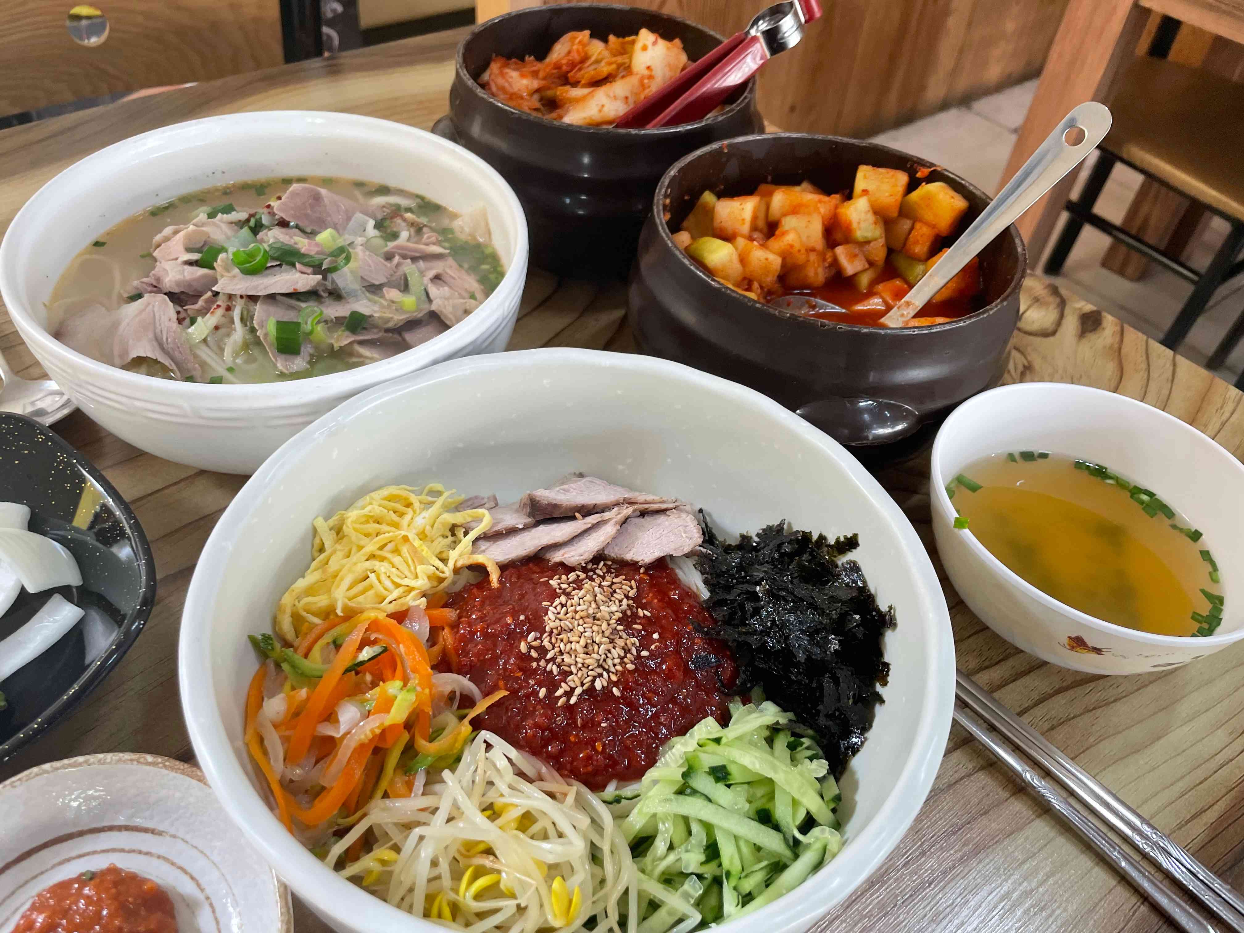 미리네국수 내부
