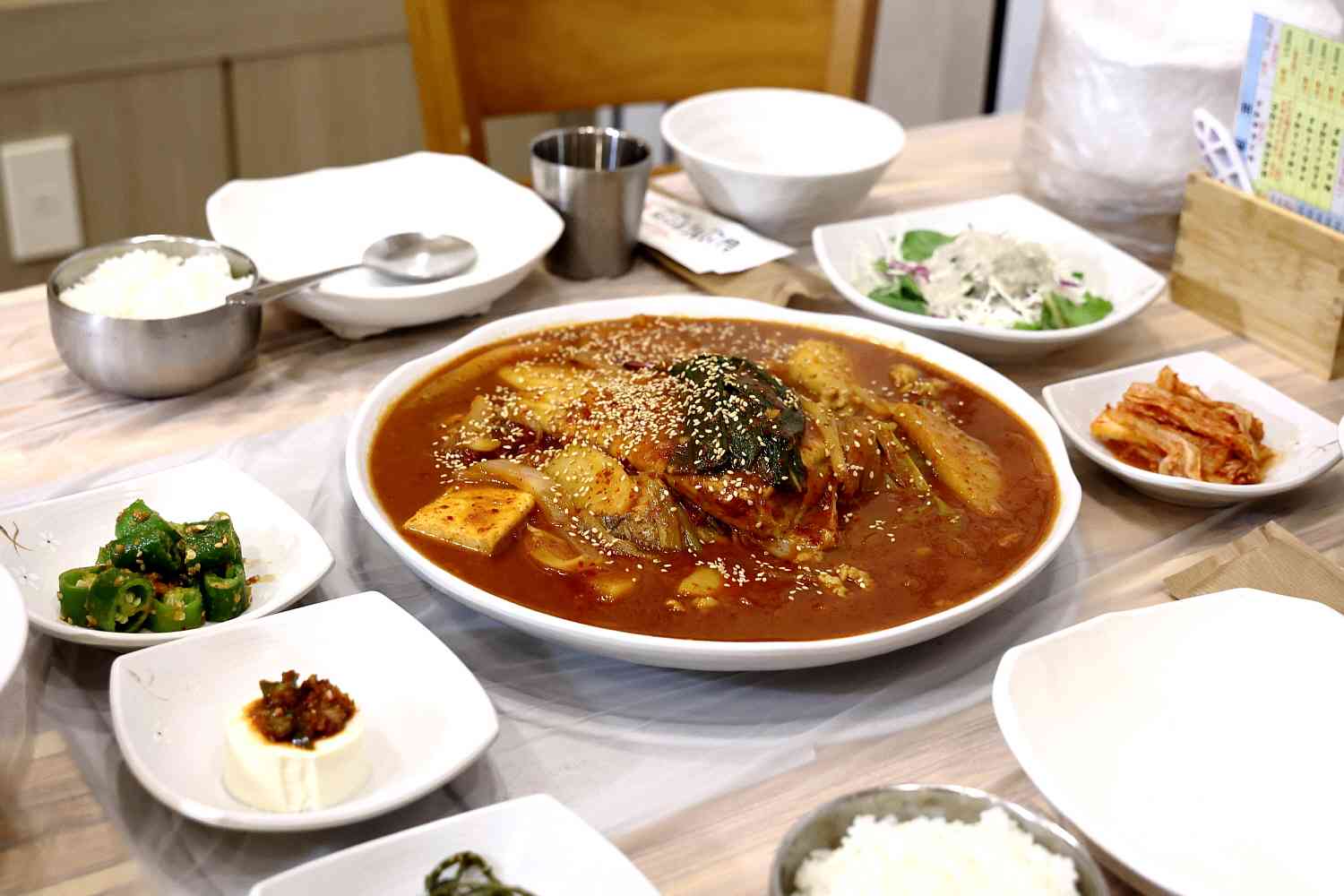 생선애감동 내부