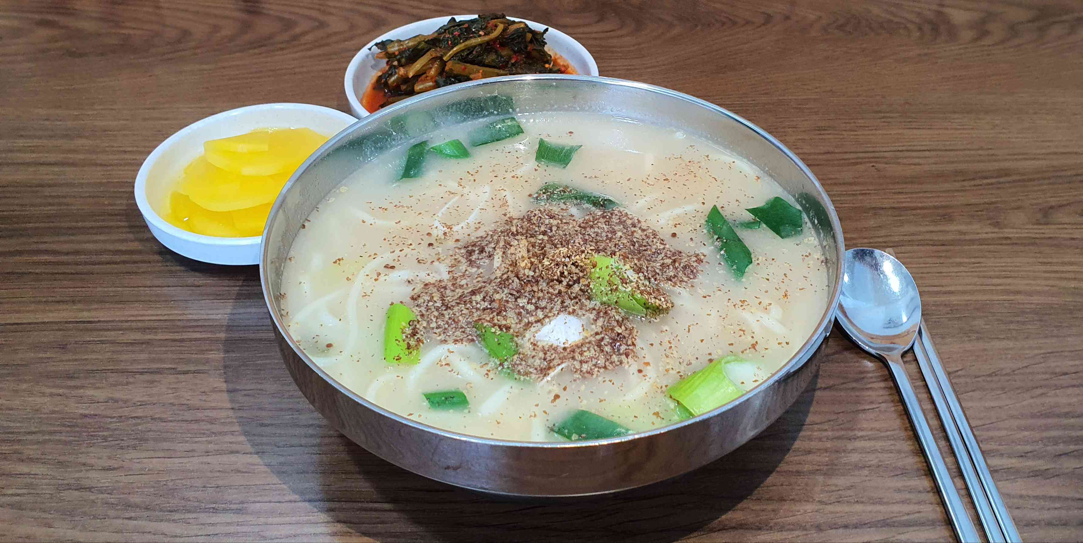 신도칼국수 대사점 전경