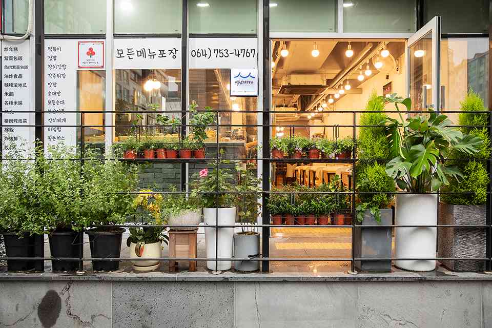 짱구분식 내부