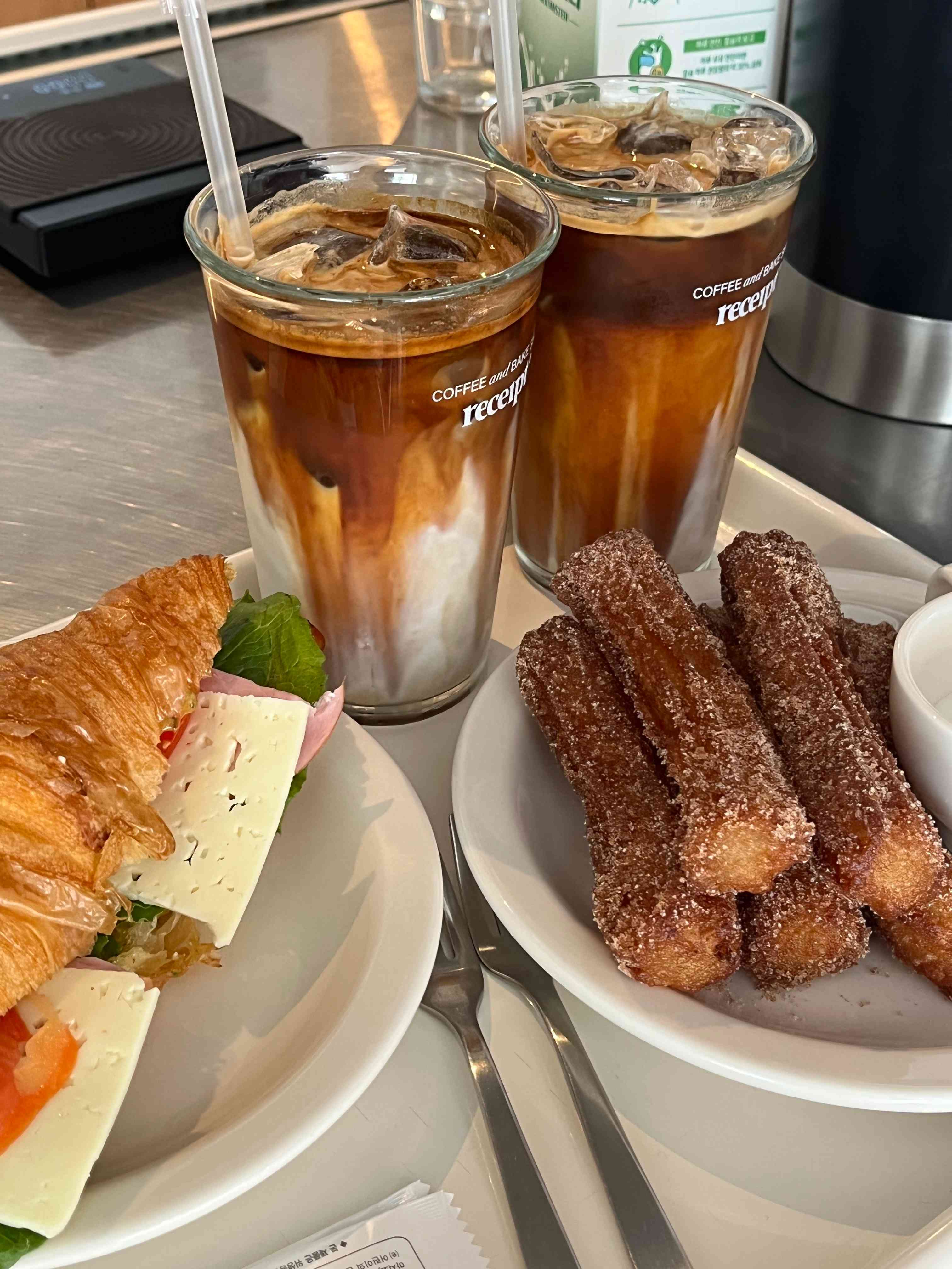 리시트 로스터리 대표 메뉴