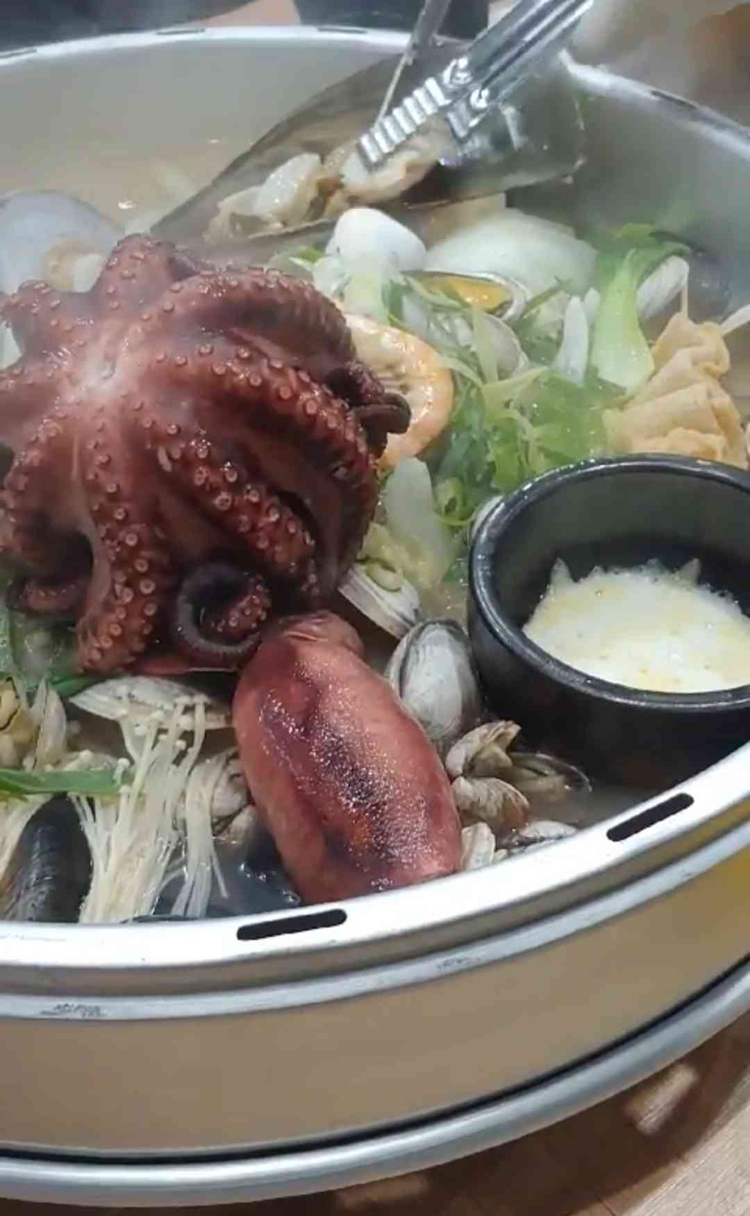 택이네조개전골 봉명점 내부