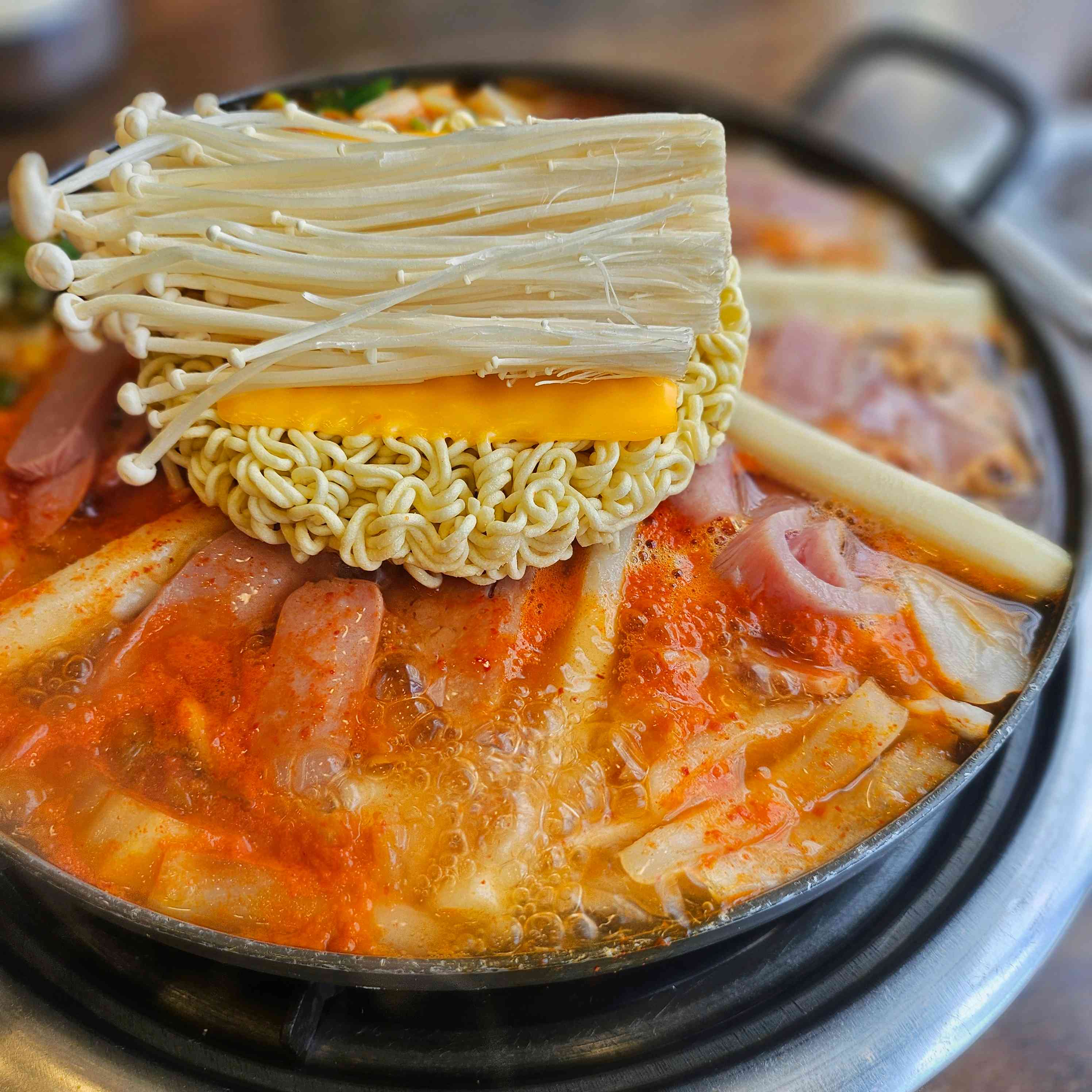 손박사 삼겹살 부대찌개 대표 메뉴